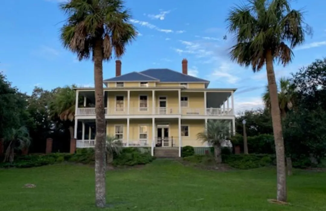 Officers Row - Elegant Home With Private Pool Steps From Beach-1